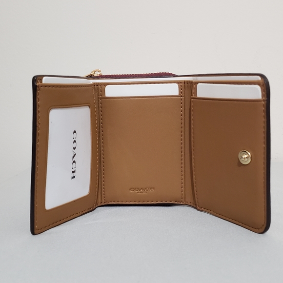 NWT! COACH LIQUIDATION SALE!! PRICES 50% OFF NOW!! - Picture 15 of 15